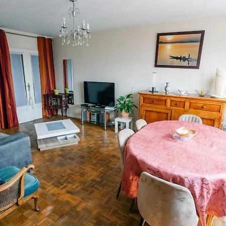 Eiffel Tower Apartment