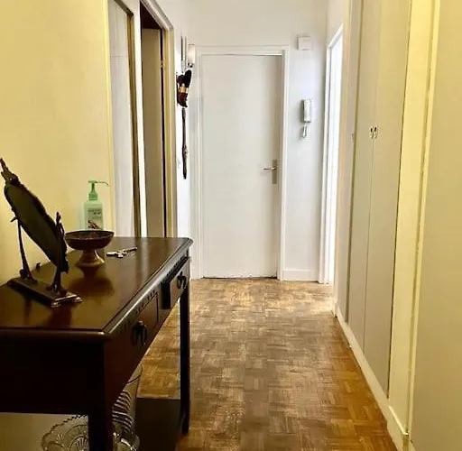 Eiffel Tower * Paris